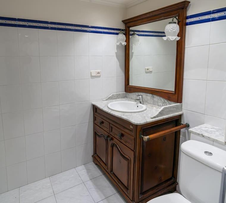 Casa Grande En Casco Historico Apartment Santander Exterior foto